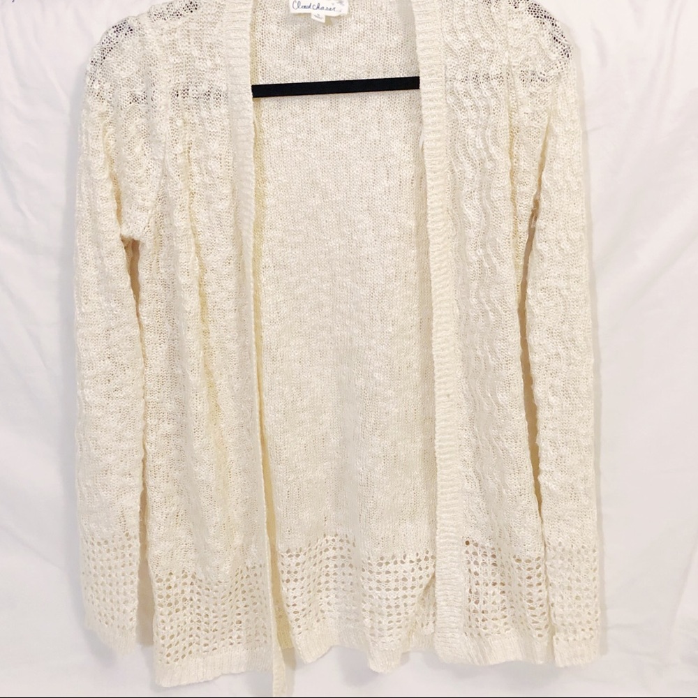 💙BOGO Cream Cardigan ✨